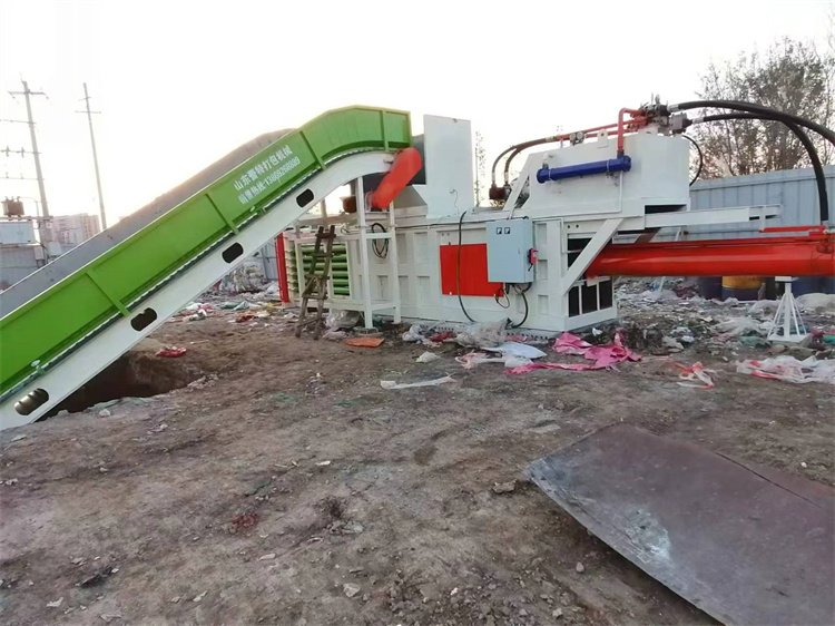 廢紙打包機的（de）使（shǐ）用過程中要（yào）注（zhù）意什麽